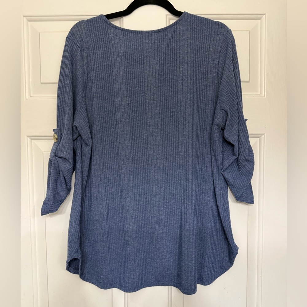 Blue Ribbed Button-Up Top - Picture 4 of 4